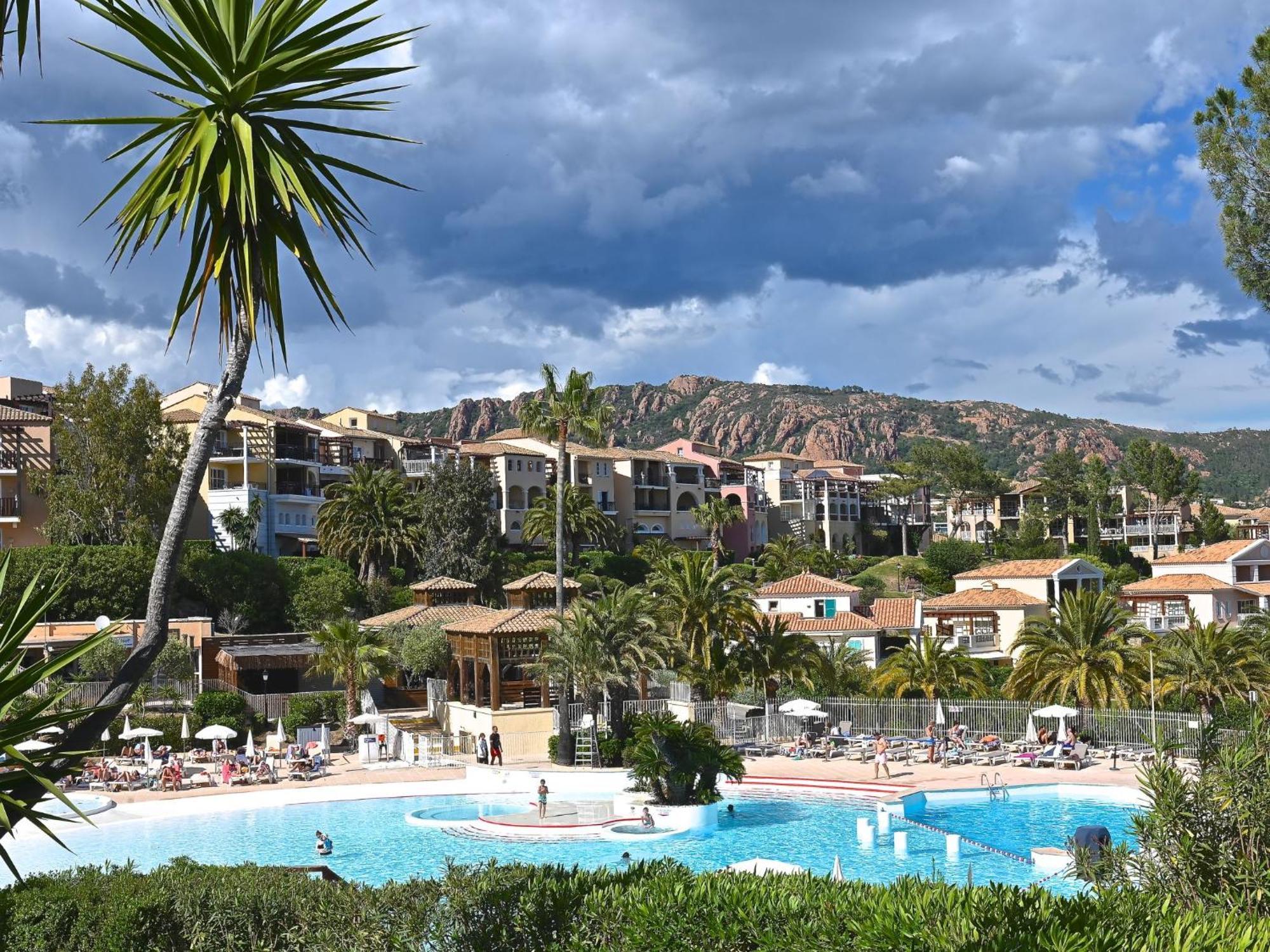Apartment Village Cap Esterel - Le Village-52 By Interhome Saint-Raphaël Exteriör bild