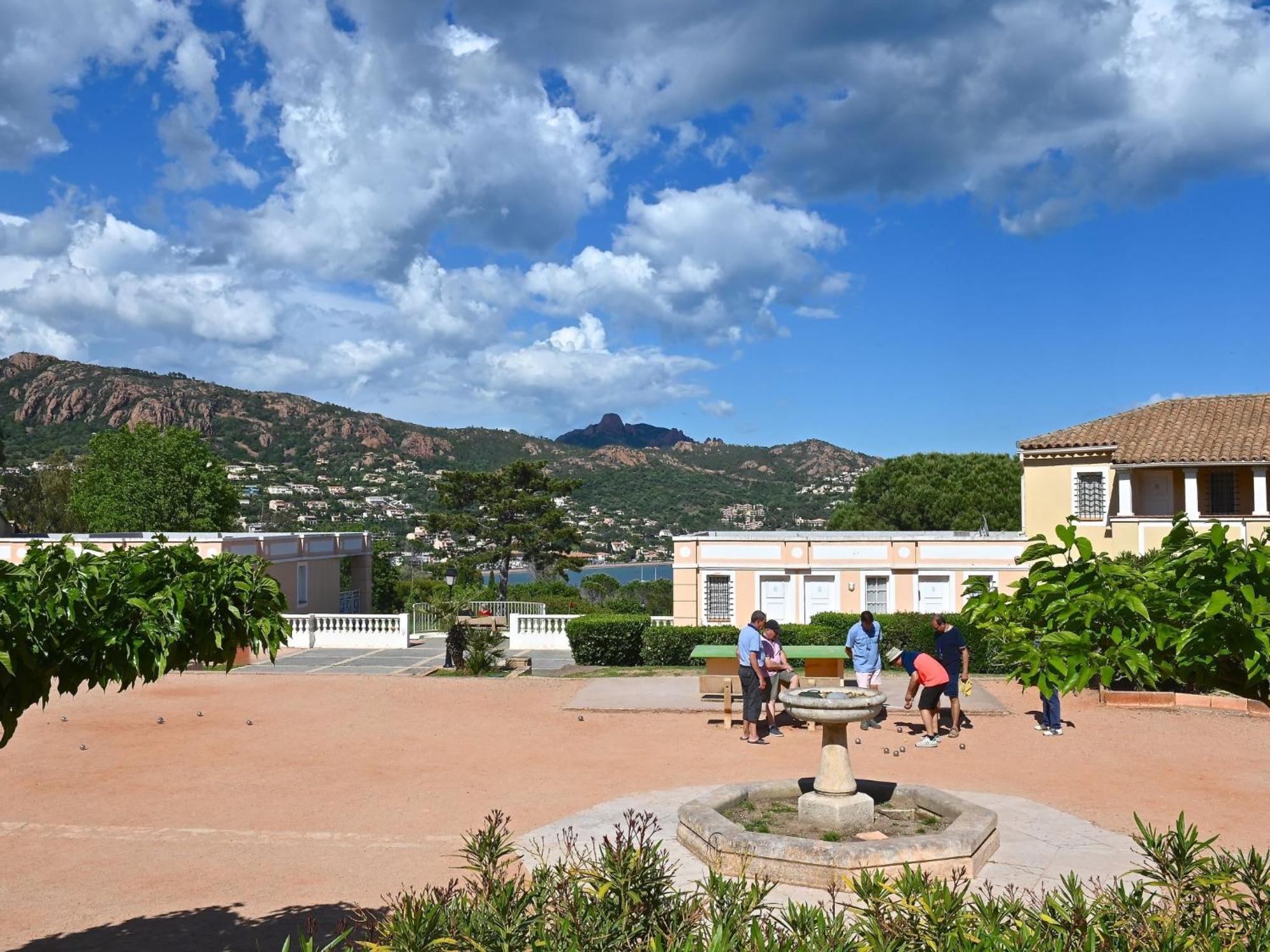 Apartment Village Cap Esterel - Le Village-52 By Interhome Saint-Raphaël Exteriör bild